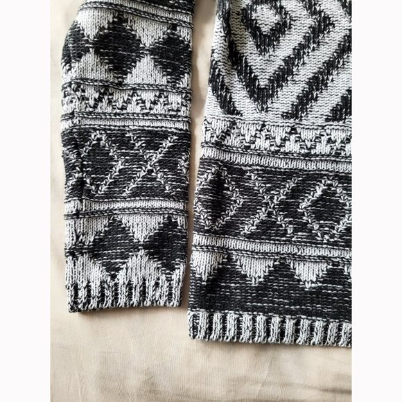 NWOT Lucky Brand Aztec Black and White Cotton Pullover Sweater - Picture 10 of 11